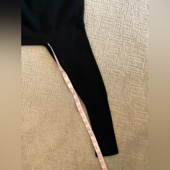 💕💜 Aritzia Wilfred Luxe 100% Cashmere Cyprie Mockneck Sweater Black XS EUC - Picture 10 of 10